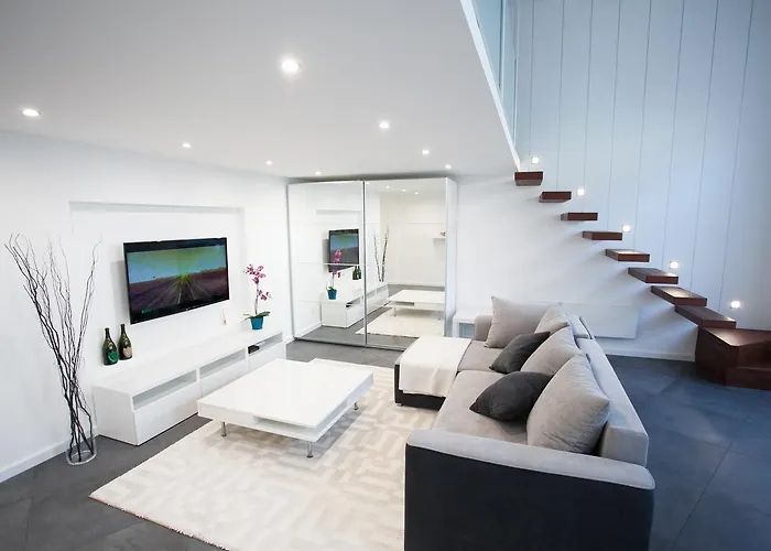 Stylish Loft With Balcony